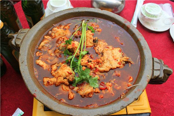 石锅鸡是畅销市场多年的餐品