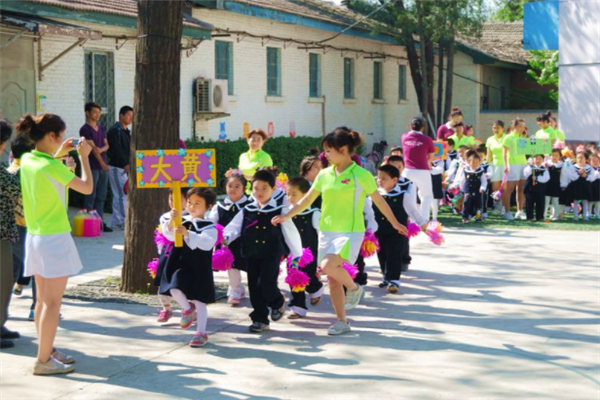 二十一世紀(jì)幼兒園加盟