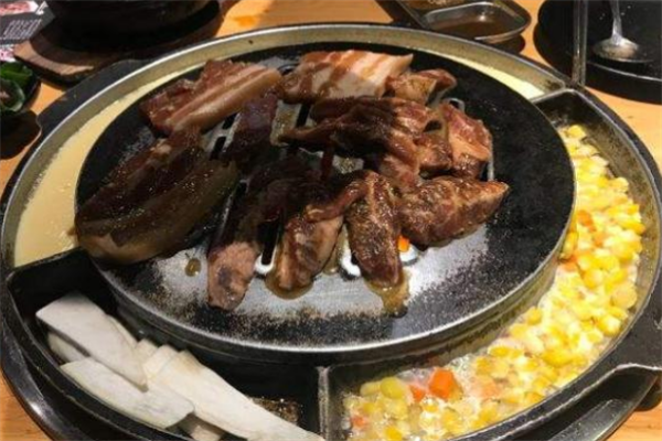 首尔朴宝炭火烤肉加盟