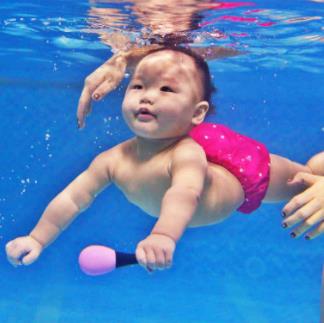 贝瑞特亲子游泳加盟案例图片