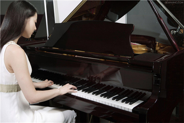 周菲新理念钢琴教育，采用小班教学