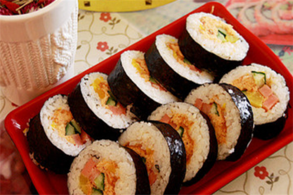 卷卷寿司加盟