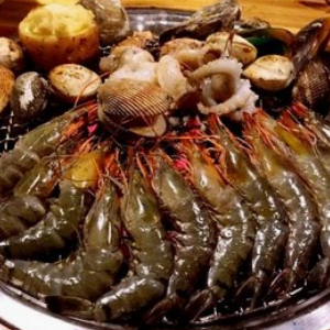 八爪鱼海鲜烧烤自助火锅城加盟实例图片