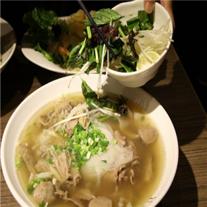 越鲜越南牛汤粉加盟图片