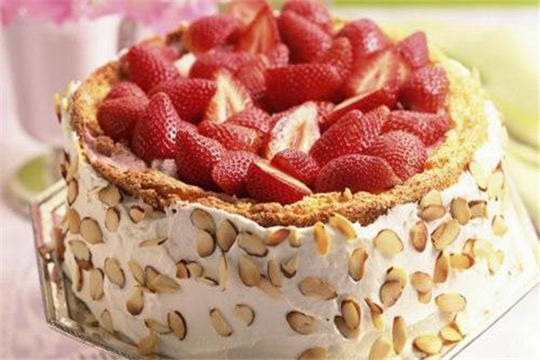 诺心蛋糕店-畅销草莓蛋糕展示