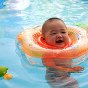 鱼骑士婴儿游泳加盟图片