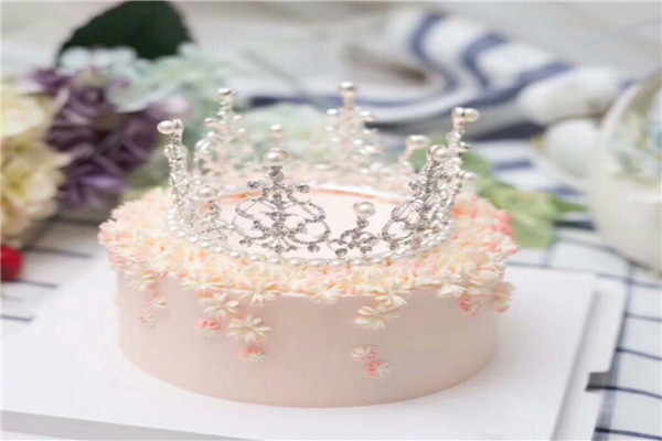 皇冠蛋糕——外观精美，口感好