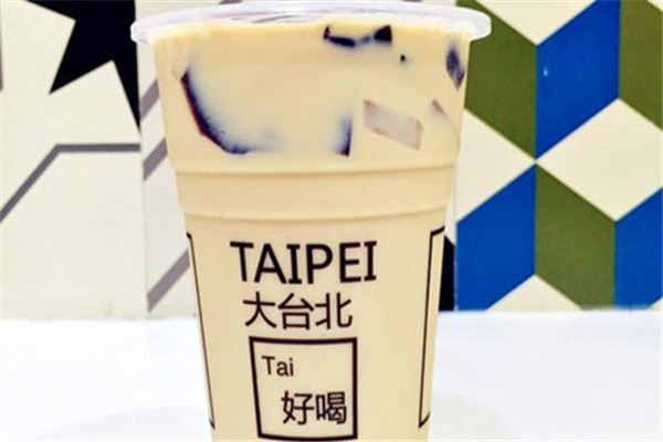 大臺(tái)北奶茶招牌展示