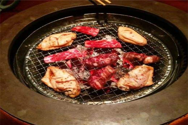 御牛道日式料理炭火烤肉加盟