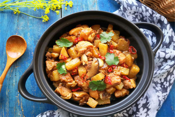 土豆恋上鸡菜品.jpg