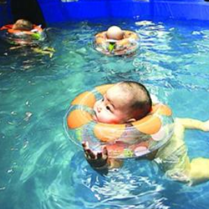 豌豆儿婴儿SPA游泳加盟图片