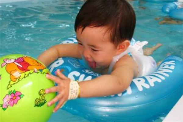 豌豆儿婴儿SPA游泳加盟