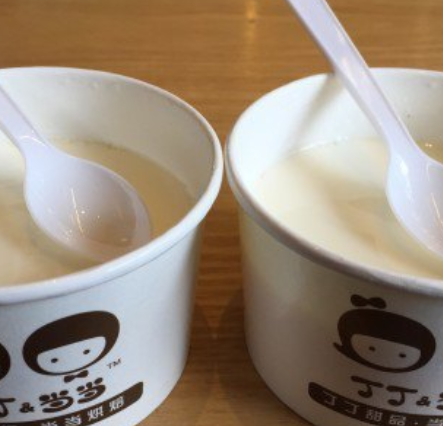 丁丁当当酸奶加盟实例图片