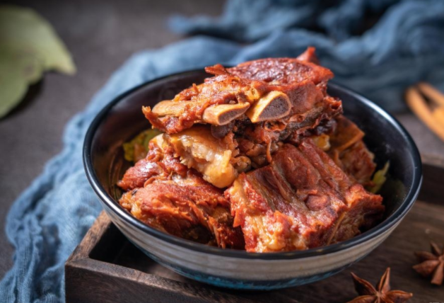 鼎四方鮮牛肉大骨湯