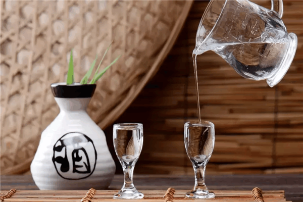 泸州老窖是知名的白酒品牌