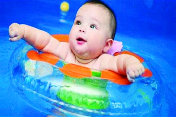 鱼乐baby婴儿游泳馆加盟