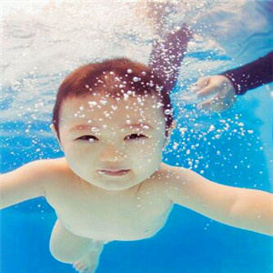 鱼乐baby婴儿游泳馆加盟实例图片