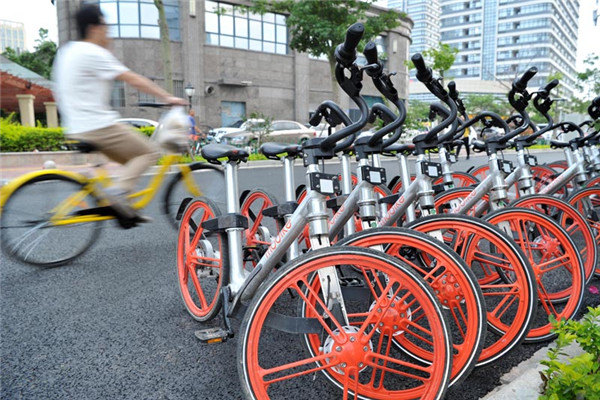 优速共享单车在城市中随处可见