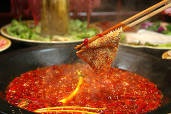 誠誠原味老火鍋加盟