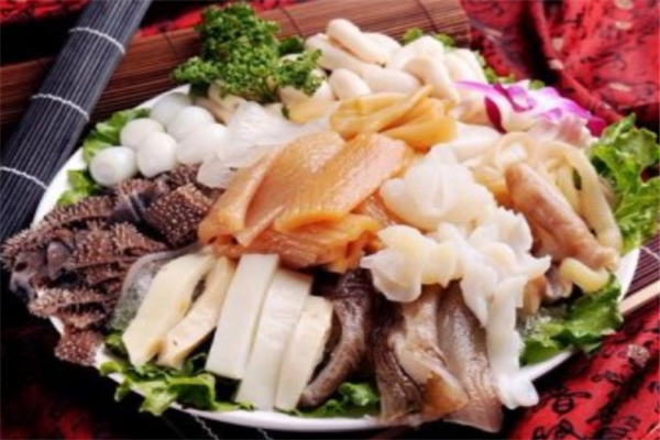 依捞依涮火锅加盟