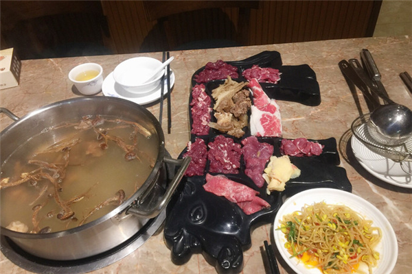 鑫记牛肉火锅加盟