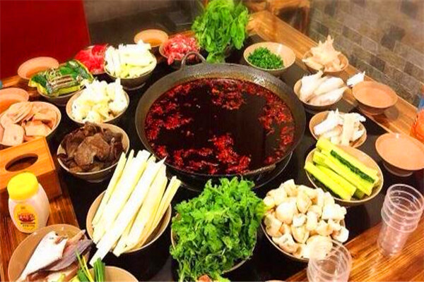 川味香老火锅加盟