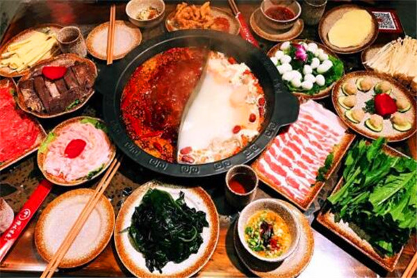 犟娃重庆老火锅加盟