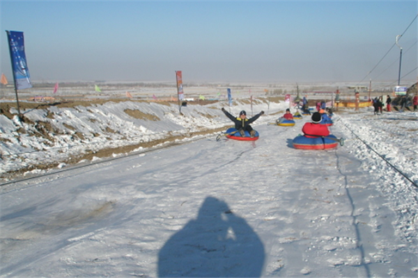 儿童室内滑雪场