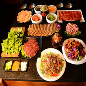 嘎嘎香韩式自助烤肉加盟案例图片