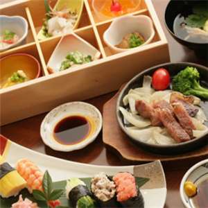 竹泉日本料理加盟案例图片