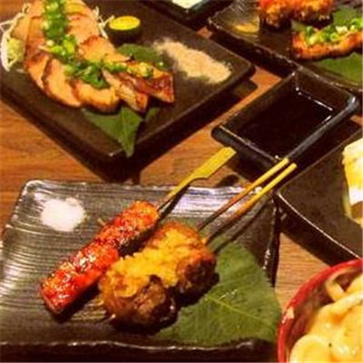 鱼舍日式料理加盟图片
