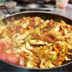 山烤辣鸡韩国料理加盟实例图片