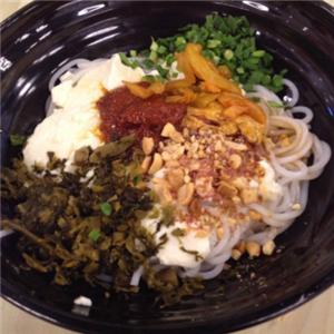石锅米线加盟图片
