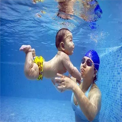 成龙宝贝婴幼亲子游泳馆加盟实例图片