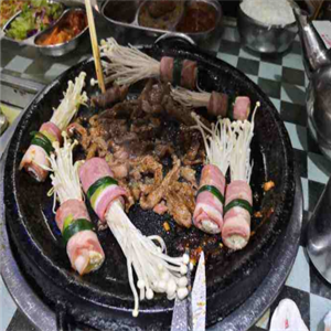 韩红石板肉加盟案例图片