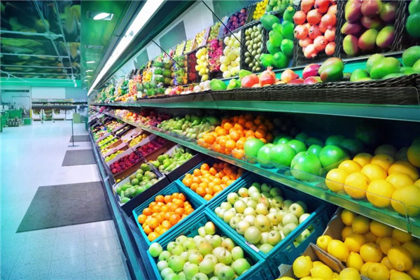 水果超市商品种类多样