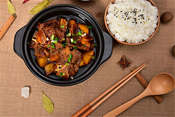 优溪味牛焖饭2_副本.jpg
