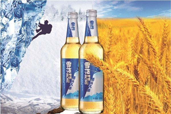 雪花啤酒是国内的知名酒水品牌