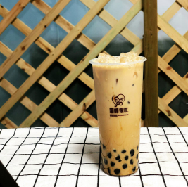 蜜蜂很忙茶飲店面效果圖