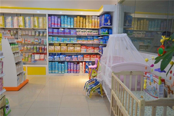 母婴店内商品种类齐全