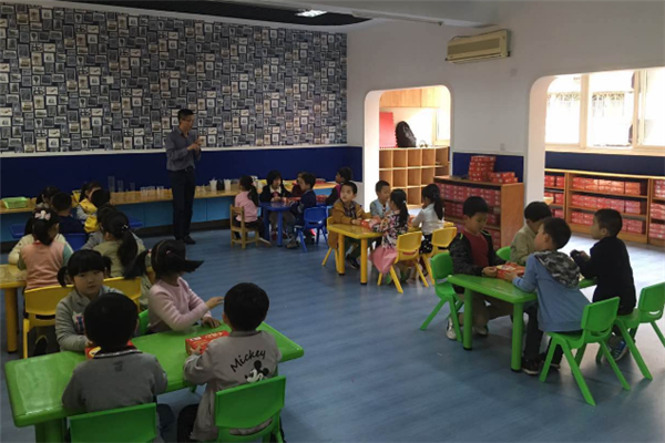 橙长记国际早教中心加盟