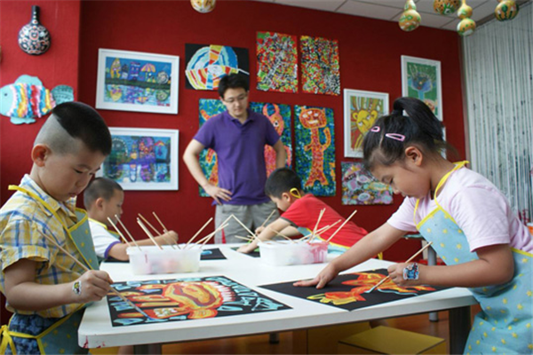 东方绘国际少儿美术教育加盟