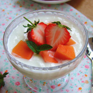 酸咪儿鲜果酸奶加盟实例图片
