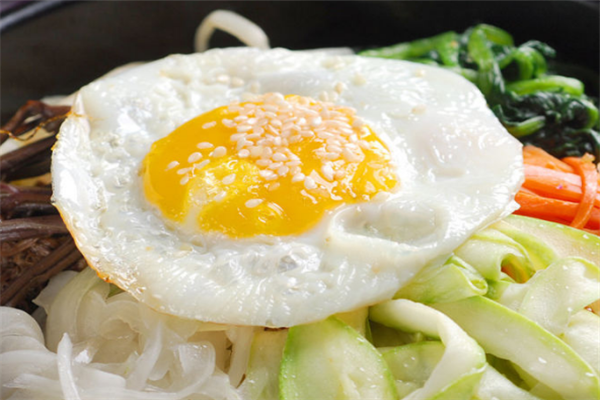 食趣后代石锅饭加盟