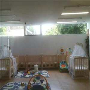 暖房子国际婴幼儿托育中心加盟图片