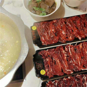 传记潮发牛肉火锅店面效果图