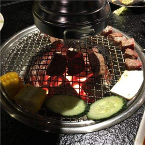 极炙台湾精致炭火烧肉加盟实例图片