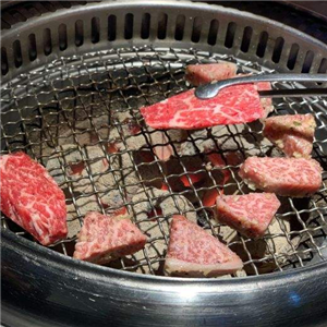 极炙台湾精致炭火烧肉加盟案例图片