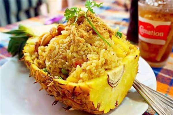 泰式菠萝炒饭加盟