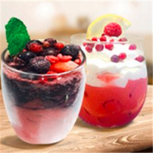 莓兽鲜榨果汁加盟实例图片